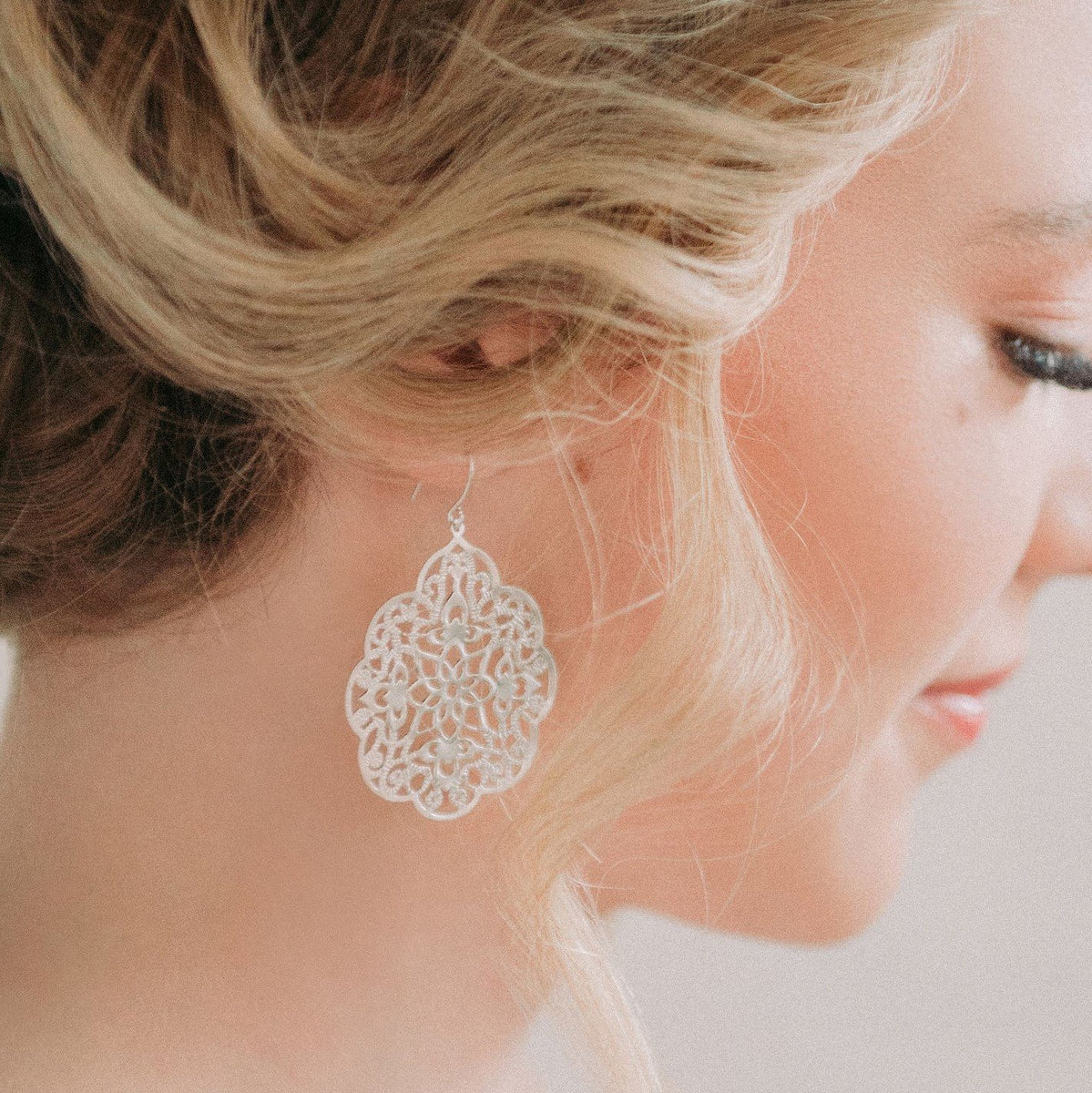 Earrings a pocket of posies