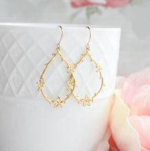 Load image into Gallery viewer, Twig and Flower Earrings - Matte Silver Rhodium