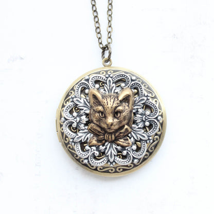 Cat locket necklace | Photo Locket