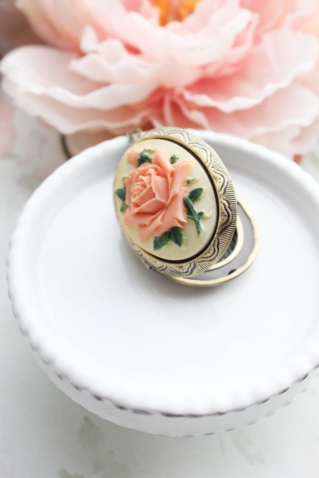 Big Photo Locket Necklace | Peach Rose Cameo