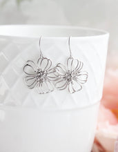 Load image into Gallery viewer, Silver Flower Earrings
