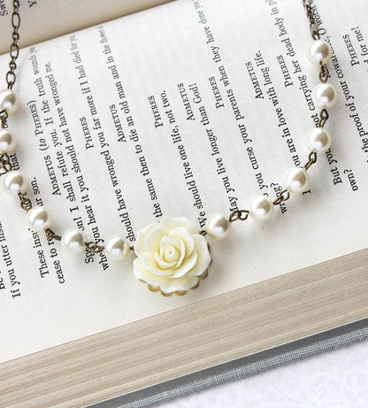 Cream Rose and Pearl Necklace