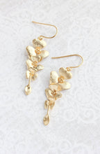 Load image into Gallery viewer, Silver Orchid Earrings