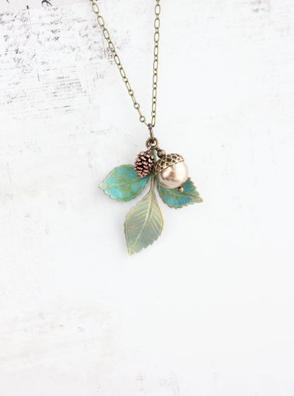 Nature Charm Necklace - Verdigris (20 Pearl Colors)