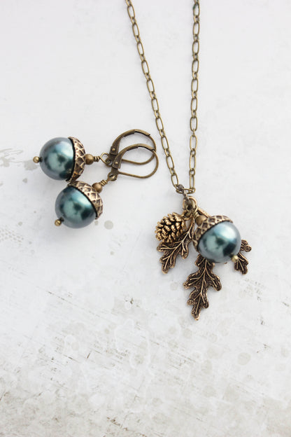 Acorn Necklace (23 Pearl Colors) | Nature Charms
