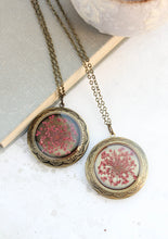 Load image into Gallery viewer, Pressed Flower Locket