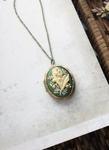 Large Cameo Locket Necklace (3 styles)