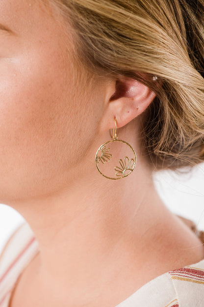 Daisy Circle Earrings - Gold