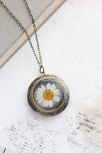 Load image into Gallery viewer, Daisy Locket - Pressed Flowers