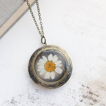 Load image into Gallery viewer, Pressed Flower Locket