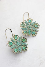 Load image into Gallery viewer, Floral Filigree Earrings