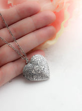 Load image into Gallery viewer, Antiqued Silver Heart Locket
