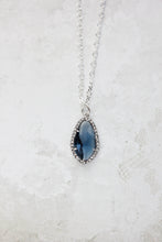 Load image into Gallery viewer, Navy Blue Glass Jewel Set