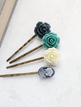 Load image into Gallery viewer, Flower Bobby Pins - BP1250