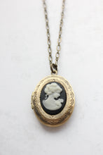 Load image into Gallery viewer, Lady Cameo Locket - Black