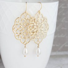 Load image into Gallery viewer, Silver Filigree Earrings (14 Pearl Colors)
