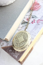 Load image into Gallery viewer, Lily of the Valley Cameo Locket - Blue