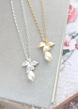 Load image into Gallery viewer, Silver Orchid Necklace