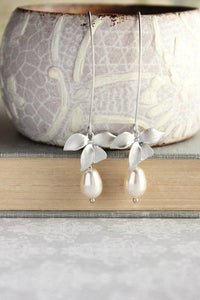 Orchid Pearl Earrings - Short