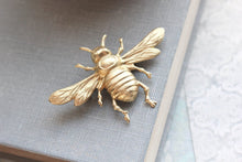 Load image into Gallery viewer, Bee Brooch - Raw Gold Brass