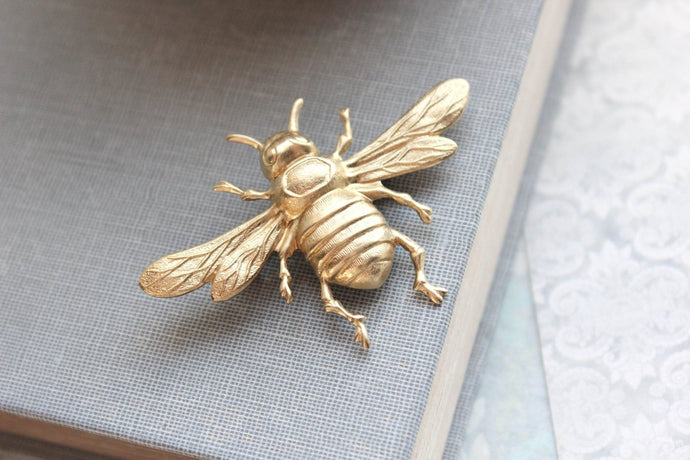 Bee Brooch - Raw Gold Brass