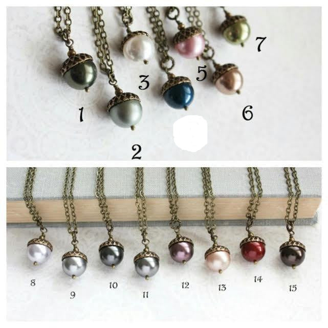 Nature Charm Necklace - Verdigris (20 Pearl Colors)
