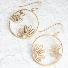 Load image into Gallery viewer, Daisy Circle Earrings - Gold