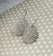 Load image into Gallery viewer, Silver Abstract Mum Earrings