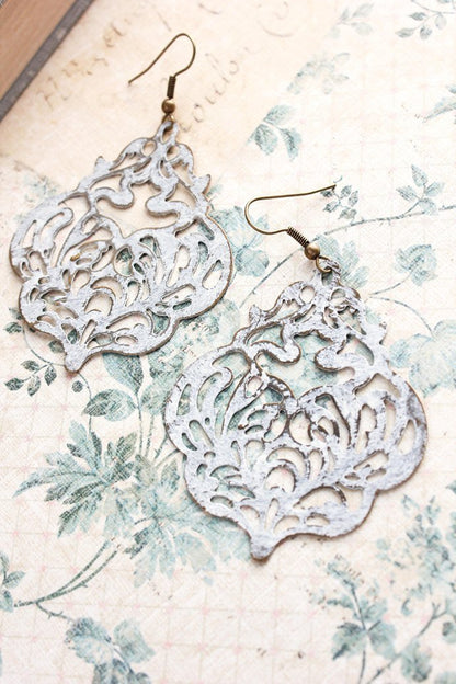 Damask Filigree Earrings - White