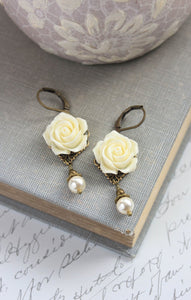 Ivory Cream Rose Earring