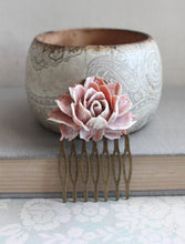 Load image into Gallery viewer, Dusty Pink Rose Comb - C1078