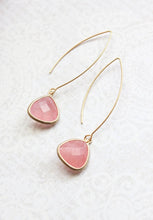 Load image into Gallery viewer, Long Glass Earrings - Alice Blue