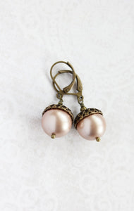 Pearl Acorn Earrings - Almond Blush