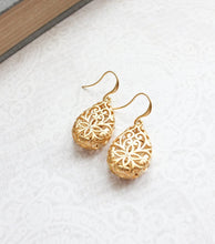 Load image into Gallery viewer, Gold Teardrop Filigree Earrings