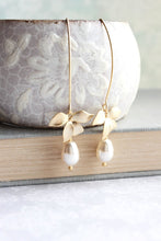 Load image into Gallery viewer, Orchid Pearl Earrings - Long