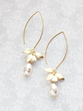 Load image into Gallery viewer, Orchid Pearl Earrings - Long