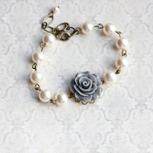 Load image into Gallery viewer, Bridemaids Bracelet - Roses and Pearls